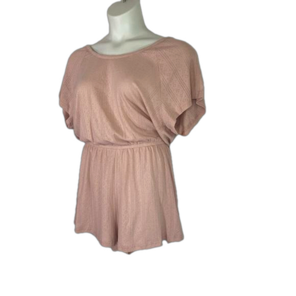 City Chic Pink Cotton Greta Playsuit scoop Neck Keyhole Back Romper SKU0500 - Picture 3 of 10